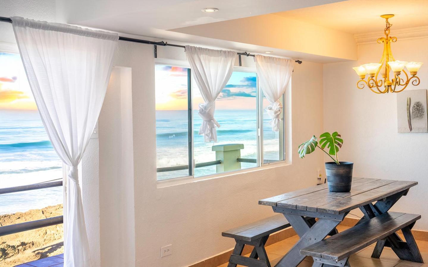 Beachfront Two Bedroom With 3 Beds Тихуана Екстериор снимка